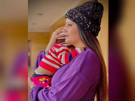 सपना चौधरी के बेटे की पहली झलक एकदम शानदार, गोद में लिए नजर आईं हरियाणवी डांसर