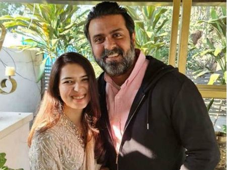 हरमन बावेजा ने की हेल्थ कोच साशा रामचंदानी से सगाई, देंखे तस्वीर- कभी माने जाते थे ऋतिक के हमशक्ल