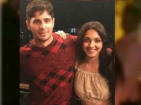 सिद्धार्थ मल्होत्रा के नाम पर यूं शरमाईं कियारा आडवाणी और फिर दे दिया हिंट!