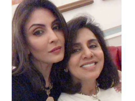 कोरोना की चपेट से बाहर निकल आईं नीतू कपूर, बेटी रिद्धिमा ने किया कंफर्म, शेयर की एक प्यारी सी सेल्फी