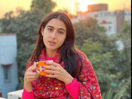 सारा अली खान की नो-मेकअप लुक फोटो, फैंस ने लगाई सोशल मीडिया पर 'आग'- Pics