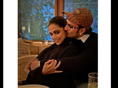 Pic of the Day: दीपिका पादुकोण के बर्थडे पर सबसे प्यारी विशज, पति रणवीर सिंह ने कहा- बीवी नंबर 1