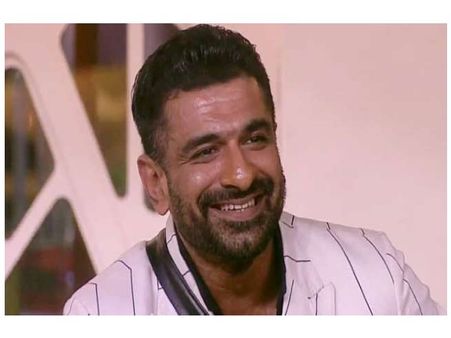 टूटा फैंस का दिल, फिनाले से पहले एजाज खान ने छोड़ा शो, Bigg Boss 14 में 2 बड़े खिलाड़ी की एंट्री