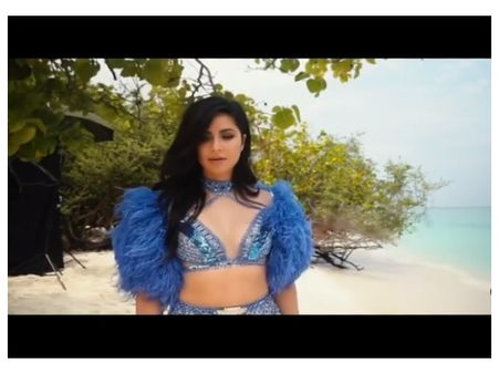 लॅाकडाउन के बाद कैटरीना कैफ ने गिराई बिजली, HOT फोटोशूट देख फैंस ने बोला- सेक्सी सुपरस्टार