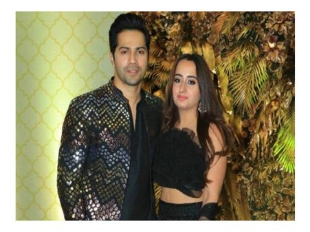 शादी के बाद leak हुईं वरुण धवन-नताशा के सीक्रेट रोका सेरिमनी की तस्वीरें, पिछले साल हुआ ये सब गुपचुप