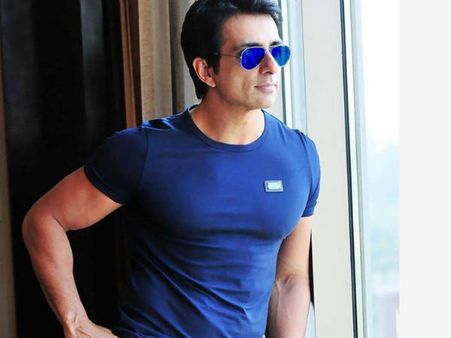 सोनू सूद को कोर्ट से नहीं मिली राहत, खारिज हुई याचिका, अब BMC करेगा फैसला