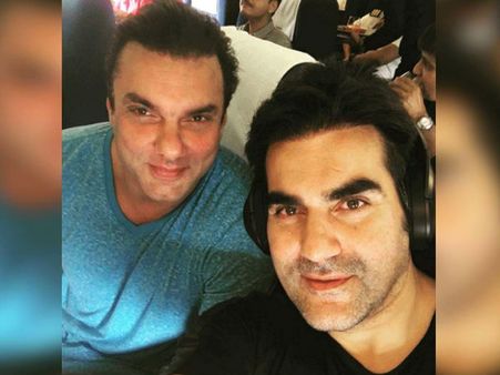 कोरोना नियमों की उड़ाई धज्जियां , अरबाज खान-सोहेल और बेटे निर्वान के खिलाफ बीएमसी की FIR!