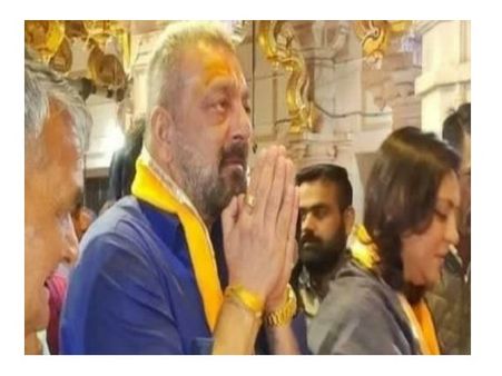 कैंसर से लड़ने के बाद सांवलिया दरबार पहुंचे सजंय दत्त, 15 मिनट तक बंद मंदिर के सामने सिर झुकाकर बैठे