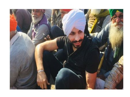 'लाल किला हिंसा' के मुख्य आरोपी एक्टर दीप सिद्धू की स्पेशल सेल ने की गिरफ्तारी, 1 लाख का था इनाम