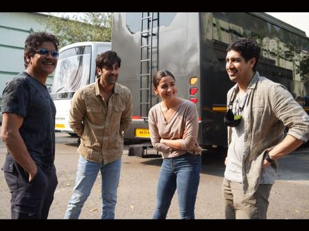 Brahmastra- नागार्जुन ने पूरी की फिल्म की शूटिंग, आलिया और रणबीर के साथ साझा की तस्वीर!