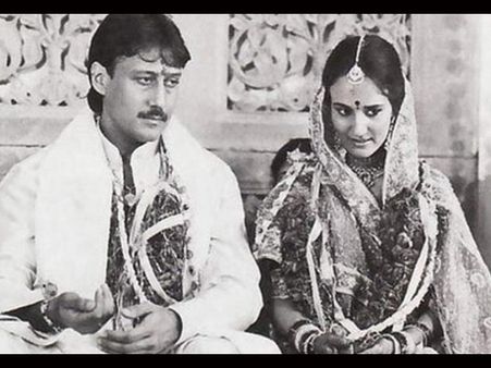 Birthday: 'जग्गू दादा' जैकी श्रॉफ ने अपने बचपन के प्यार से रचाई शादी, ऐसी है लव स्टोरी