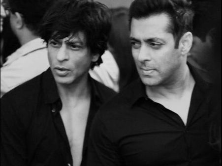 टाइगर बनकर बुर्ज खलीफा पर सलमान -शाहरुख खान की खतरनाक फाइट, 'पठान' की तगड़ी डिटेल Leak