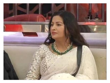 Bigg Boss 14 फेम सोनाली फोगाट के घर में लाखों की चोरी, सोना-चांदी, रिवॅाल्वर के साथ पूरा घर साफ !