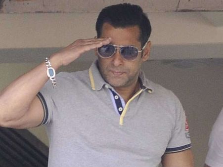 काला हिरण शिकार मामला - सलमान खान ने कोर्ट को बनाया बेवकूफ, जमा किया नकली डॉक्यूमेंट