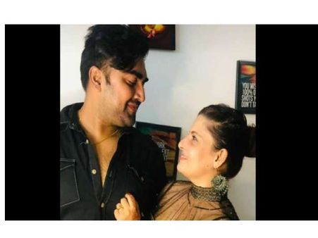 मौत से पहले संदीप नाहर ने बोला- घर जाने से लगता है डर, पत्नी के साथ निजी तस्वीरें हुईं वायरल