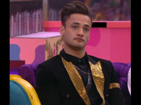 आसिम रियाज ने बनाया धमाकेदार रिकॉर्ड, जानकर खुशी से उछल पड़ेंगे उनके फैंस!