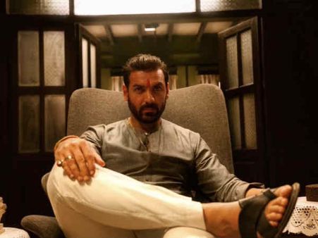 अगर एक्टर अपनी फिल्म को लेकर कॉंफिडेंट नहीं होता है तो ओटीटी पर रिलीज करता है- जॉन अब्राहम
