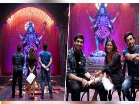 आलिया भट्ट और रणबीर कपूर ने लिया मां काली का आशीर्वाद, 'ब्रह्मास्त्र' से शेयर की स्पेशल फोटो