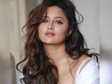 तलाक के बाद मैं बुरी तरह टूट गई थी, हर कोई मुझ पर शक कर रहा था- रश्मि देसाई का दर्द