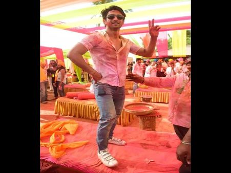सुशांत सिंह राजपूत ने जब अंकिता लोखंडे, जैकलीन फर्नांडिस के साथ खेली रंग बरसे होली, अनदेखा VIDEO वायरल