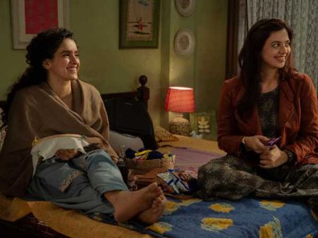 पगलैट TRAILER: सान्या मल्होत्रा समेत जबरदस्त कलाकारों से सजी फिल्म, शानदार ट्रेलर ने जीता दिल