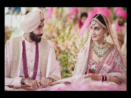 कौन हैं जसप्रीत बुमराह की पत्नी संजना गणेशन, स्पिलट्सविला से लेकर Hot एंकर तक,जानिए पूरी डिटेल