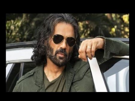 पोस्टर देख भड़के सुनील शेट्टी- मेरे फोटो पर पैसा कमाई, नामी प्रोडक्शन के खिलाफ पहुंचे पुलिस स्टेशन