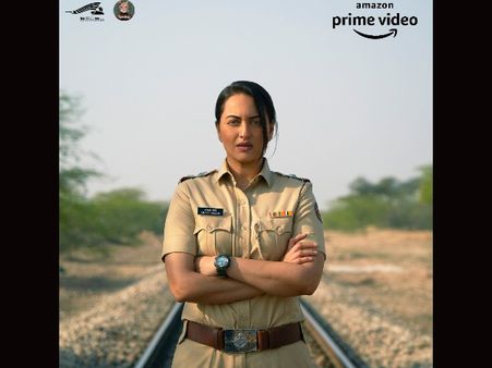 महिला दिवस की शाम सोनाक्षी सिन्हा का दबंग First Look रिलीज़ - अमेज़ॉन प्राइम की नई सीरीज़
