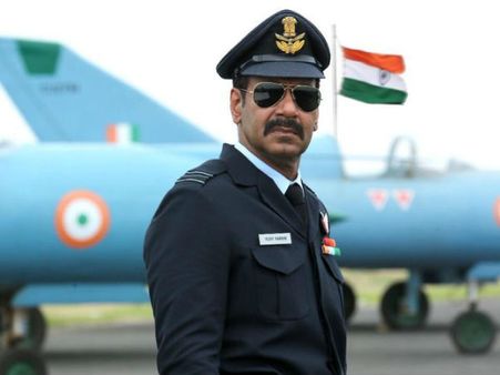 ईद पर सलमान नहीं अजय देवगन का बड़ा धमाका, वॅार फिल्म 'भुज' रिलीज, फैंस के लिए बड़ी खबर!