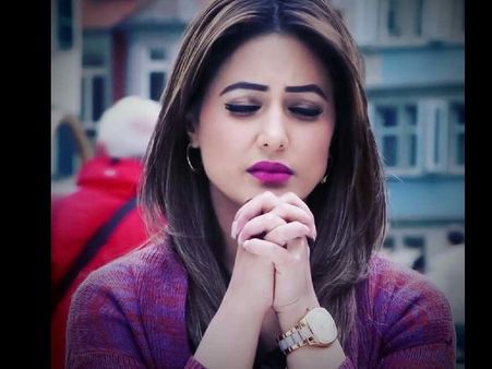 हिना खान पर टूटा दुखों का पहाड़, पिता के गुजरने के बाद खुद हुईं कोरोना संक्रमित- लिखा दर्द भरा पोस्ट