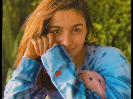 आलिया भट्ट ने दी कोरोना को मात, शेयर की नो-मेकअप लुक वाली खूबसूरत फोटो- PIC