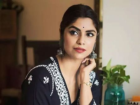 ब्रा का साइज पूछने पर भड़की नागिन फेम सायंतनी घोष- लड़कों के प्राइवेट पार्ट का साइज नहीं पूछा जाता?