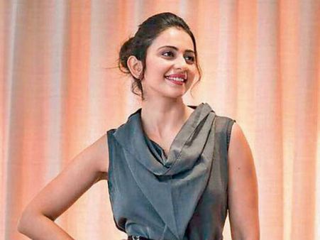अभिनेत्री रकुल प्रीत सिंह निभाएंगी कॉन्डम टेस्टर का किरदार, अपकमिंग फिल्म से आई बड़ी अपडेट!