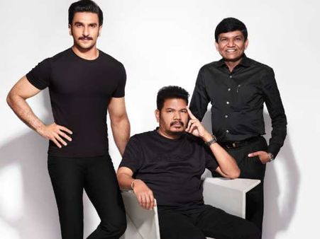 रणवीर सिंह ने की अगली फिल्म की घोषणा- धमाकेदार रीमेक के लिए निर्देशक शंकर ने किया लॉक, जानें डिटेल्स