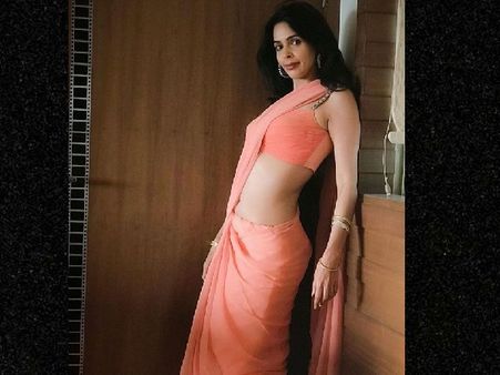 'बॉलीवुड में काम पाने के लिए मैं हर बार ऑडिशन देती हूं, स्टारकिड्स नहीं' - मल्लिका शेरावत