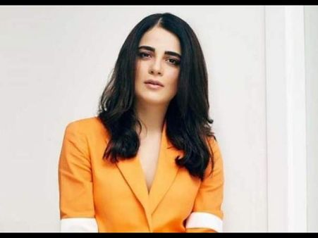 इमोशनल हुईं राधिका मदान ने फैंस को कहा शुक्रिया, कोरोना काल में मांगी सबके लिए दुआ