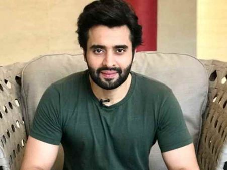 बेल बॉटम प्रोड्यूसर जैकी भगनानी सहित इंडस्ट्री के 9 लोगों पर रेप - यौन उत्पीड़न की FIR