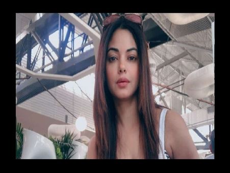 10 दिन में 2 कजिन की कोरोना से मौत पर भड़कीं मीरा चोपड़ा- देश कूड़ेदान में है, बेड भी नहीं मिला