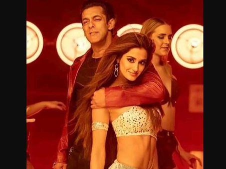 'राधे' में तोड़ी No Kiss पॉलिसी, सलमान ने बोला- मैंने दिशा को नहीं टेप को किस किया, अजीब आदमी हूं