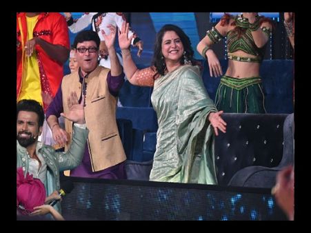 सुपर डांसर - चैप्टर 4 के स्टेज पर सुप्रिया और सचिन पिलगांवकर ने किया धमाकेदार लावणी डांस!
