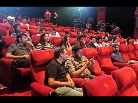 महाराष्ट्र के कुछ जिलों में 50 प्रतिशत क्षमता के साथ खुलेंगे सिनेमाघर, आ गई बड़ी खबर!