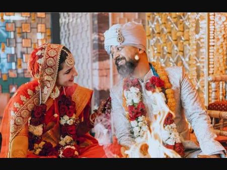 अंगिरा धर ने डायरेक्टर आनंद तिवारी से की शादी- विकी कौशल, कैटरीना समेत सभी सेलेब्स ने दी बधाई- PHOTOS