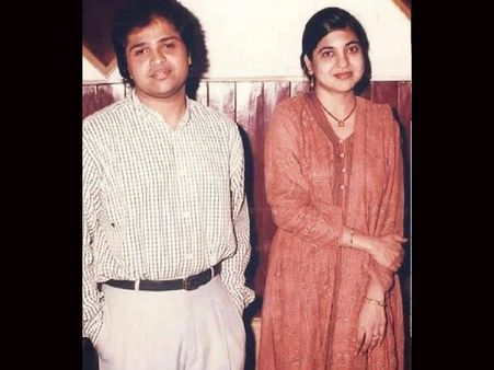 अलका याग्निक के साथ वायरल हुई हिमेश रेशमिया की पुरानी तस्वीर, लोग ऐसे कर रहे हैं कमेंट!