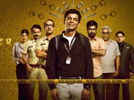 ‘सनफ्लावर’ रिव्यू- जबरदस्ती के संस्पेंस और ह्यूमर के बीच सुनील ग्रोवर का शानदार अभिनय