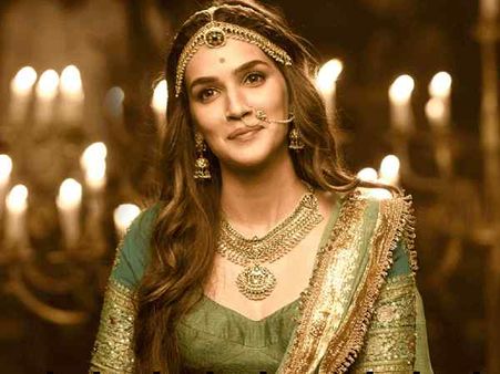 प्रभास राम की सीता कृति सैनन - बताया कितनी खास फिल्म है आदिपुरूष