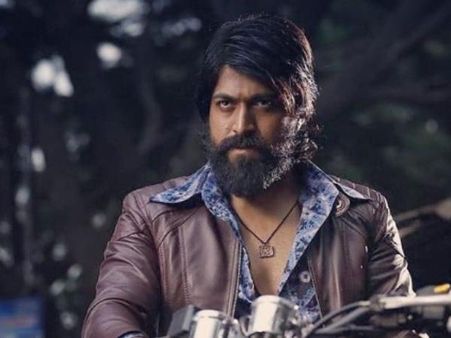 KGF चैप्टर 2 की रिलीज से पहले सुपरस्टार यश का करोड़ों का दान, हजारों खाते में भेजेंगे बड़ी रकम!