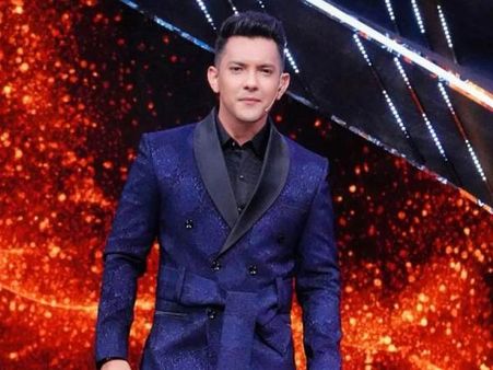 आदित्य नारायण ने लिया बड़ा फैसला, 2022 के बाद नहीं करेंगे टीवी होस्टिंग, यहां जानें क्या है प्लानिंग!