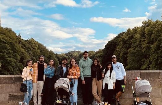 विराट- अनुष्का के साथ नजर आए केएल राहुल और आथिया शेट्टी, बोलीं 'हम साथ साथ हैं'