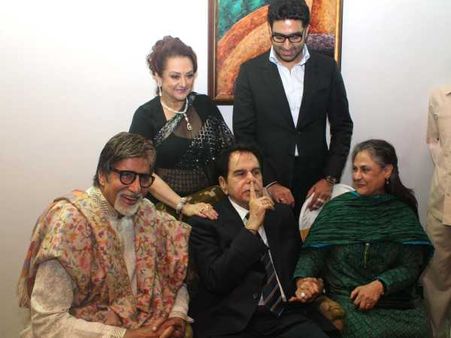 अभिषेक बच्चन ने दी दिलीप कुमार को श्रद्धांजलि, लिखा - सौभाग्यशाली हूं कि आपका बेटा बनने वाला था