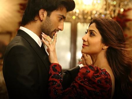 हंगामा 2 से 'चुरा के दिल मेरा 2.0' सॉन्ग रिलीज, शिल्पा शेट्टी ने किया सरोज खान को डेडिकेट